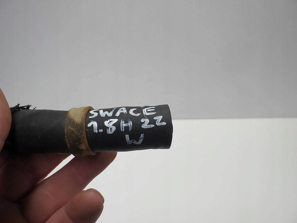 фото №2, Swace toyota corolla e21 труба wąż шланг wody