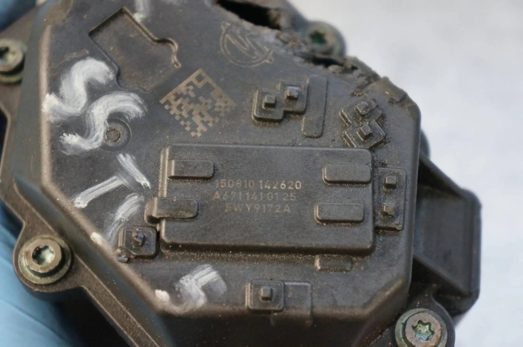 Дросельна заслінка 2.2d a6711410125 ssangyong rodius turismo Недорого