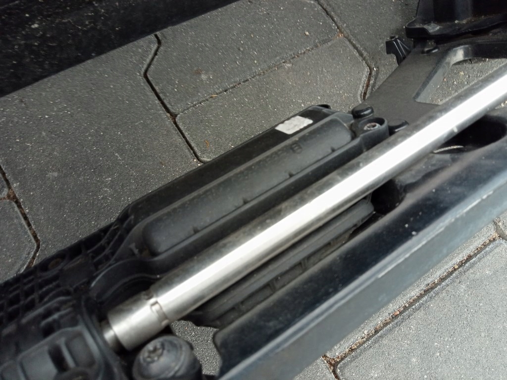 фото №10, Porsche panamera 971 механізм спойлер спойлер задня 971974224b