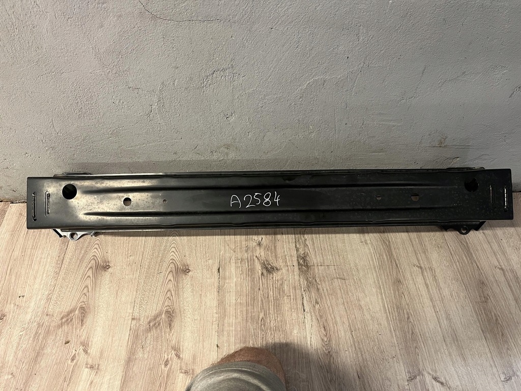 фото №1, Toyota rav4 v балка бампера задняя