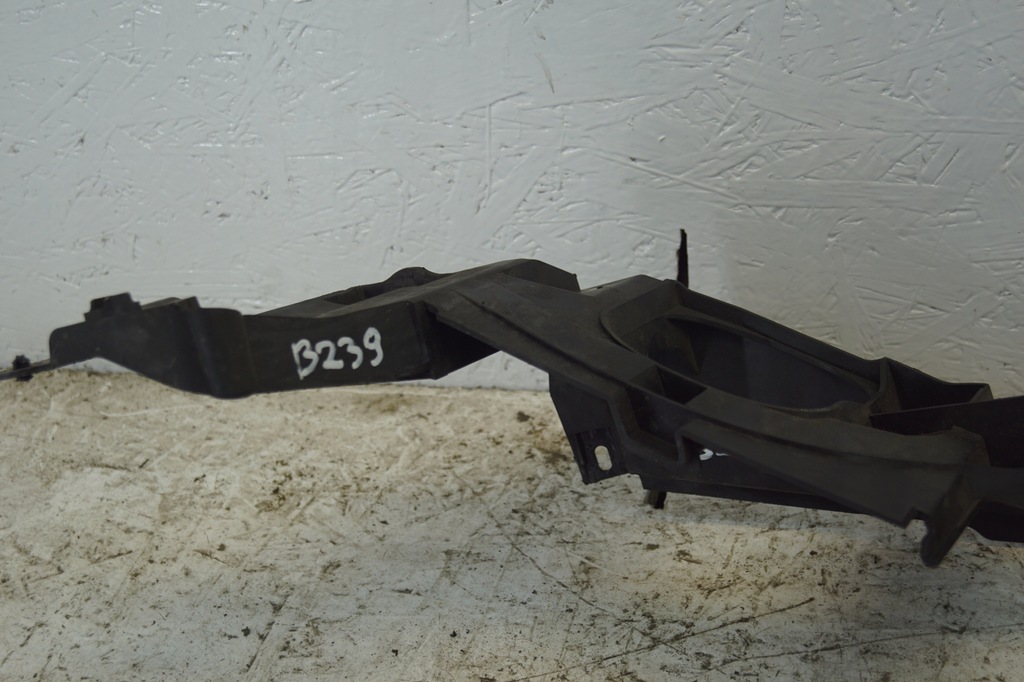 фото №13, Направляющая кронштейн крыла правое bmw x5 e70 7157990