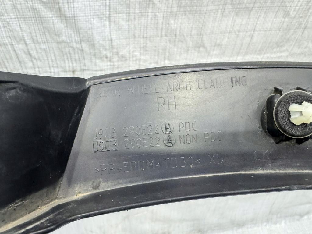 фото №5, Молдинг крила задня задня права pdc jaguar e-pace