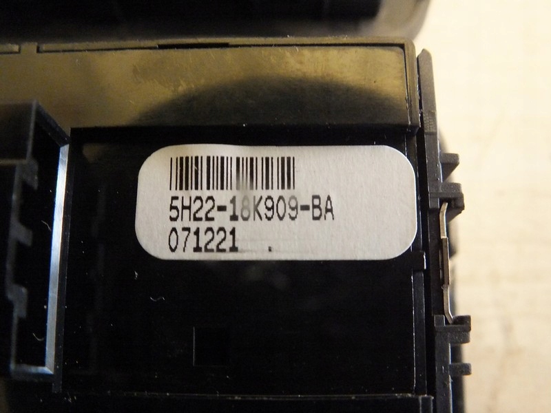 фото №3, Freelander ii 2 панель керування аудіо w тунель