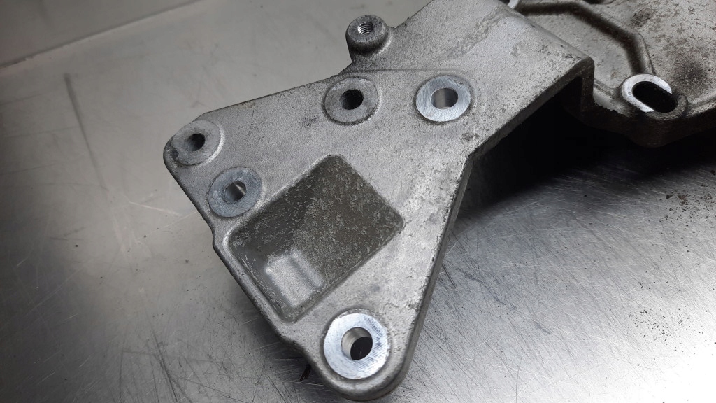 фото №6, Кронштейн генератора 31316673 volvo xc60 s80 v70 iii 2.0d