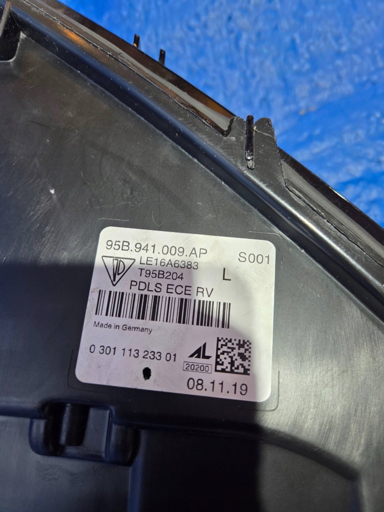 Lamoa передок  сторона левая porsche macan 95b 95b941009ap Оригинал
