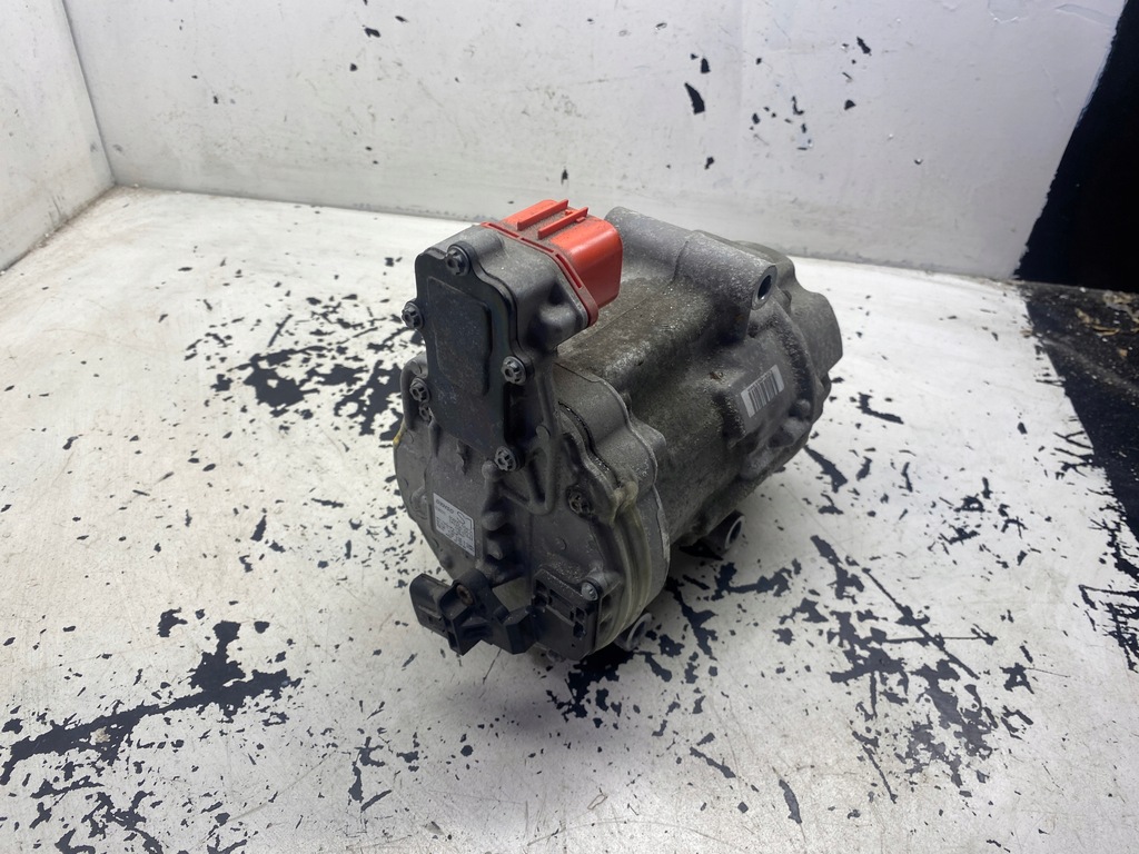 фото №1, Nissan leaf ii компрессор кондиционера 92600 5sa1a