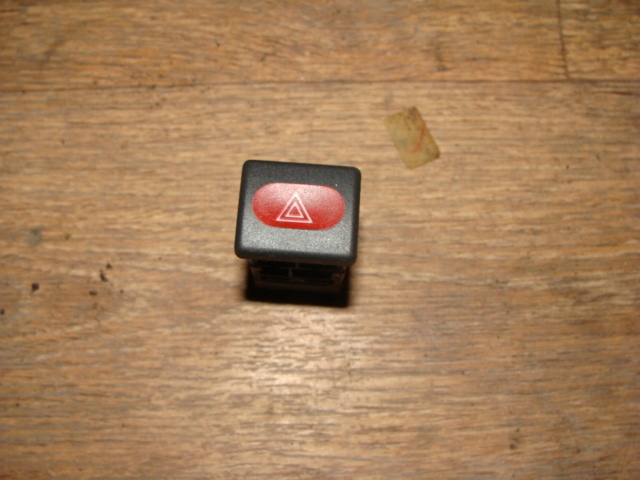 фото №1, Переключатель кнопка аварийных land rover discovery 2 ii