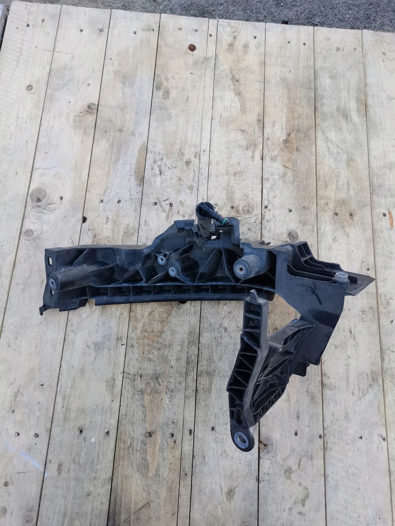 фото №5, Audi q5 8r напрямна pod lapmę sprysk правий лівий 8r0805607