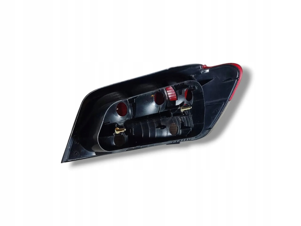 фото №6, Peugeot 306 2003 задняя сторона левая лампа задняя