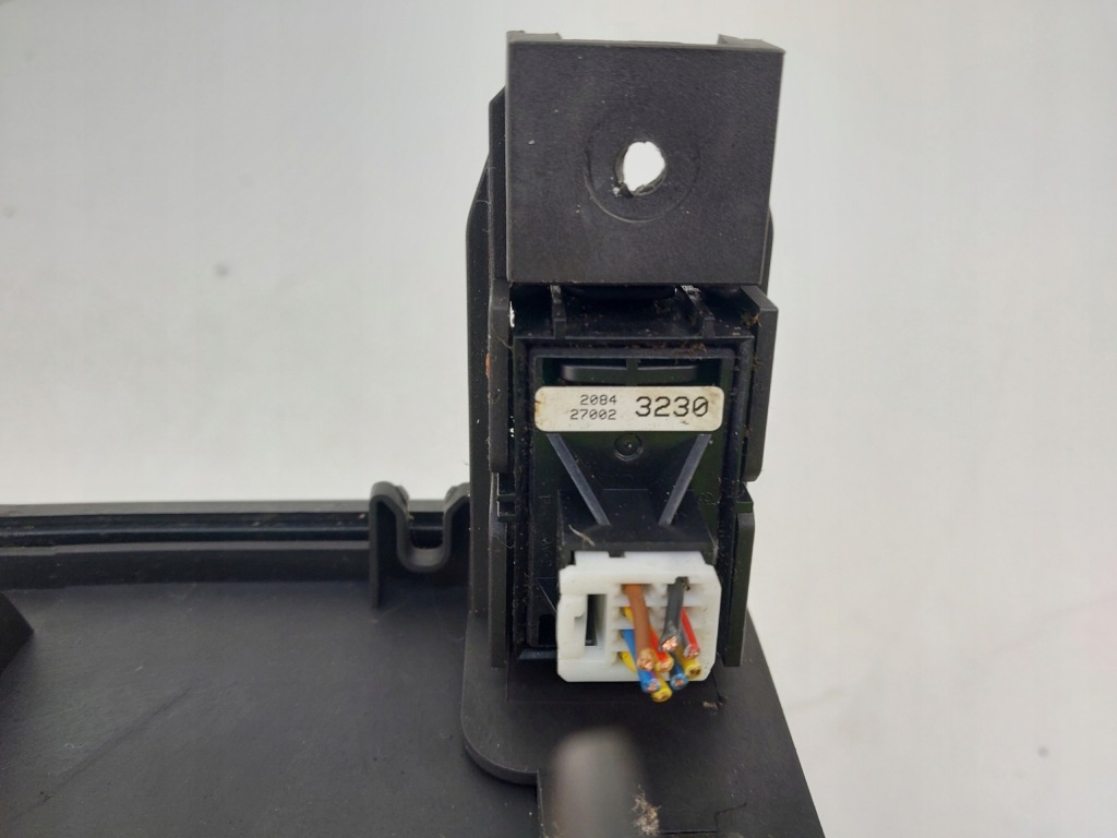 Купити Бардачок тунель кнопка гальма ручного 13268467 20843230 opel astra j iv