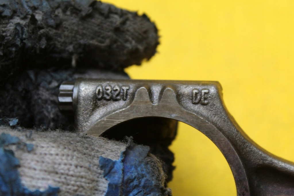 фото №8, Поршень шатун golf v ibiza iv 1.4 b 032t