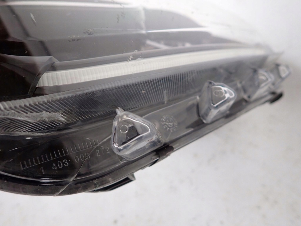 фото №13, Dacia duster ii 18- лампа левая перед передняя 260609367r