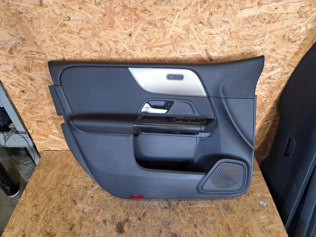 фото №1, Mercedes w247 b-klasa обшивка лівий перед передній