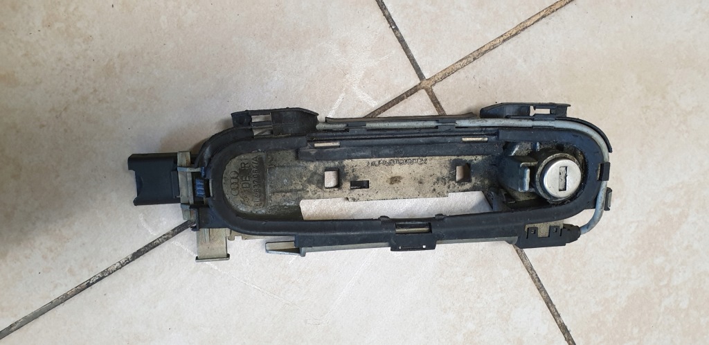 Купити Кронштейн каркас циліндр ручка ліва audi a3