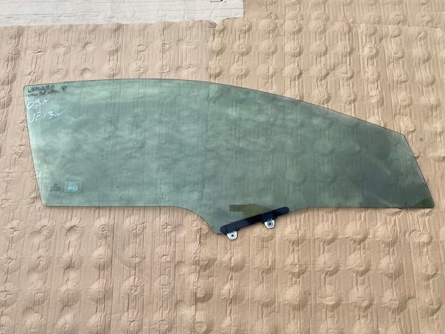 фото №1, Honda civic viii ufo скло права передня type-s