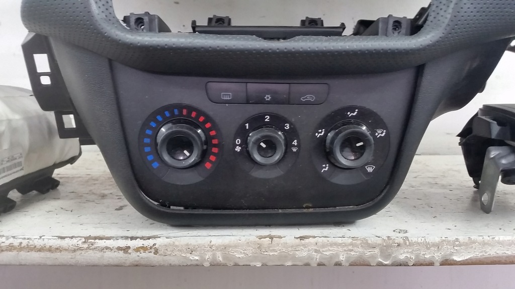 фото №7, Fiat punto evo приборная панель приборная подушка безопасности ремни