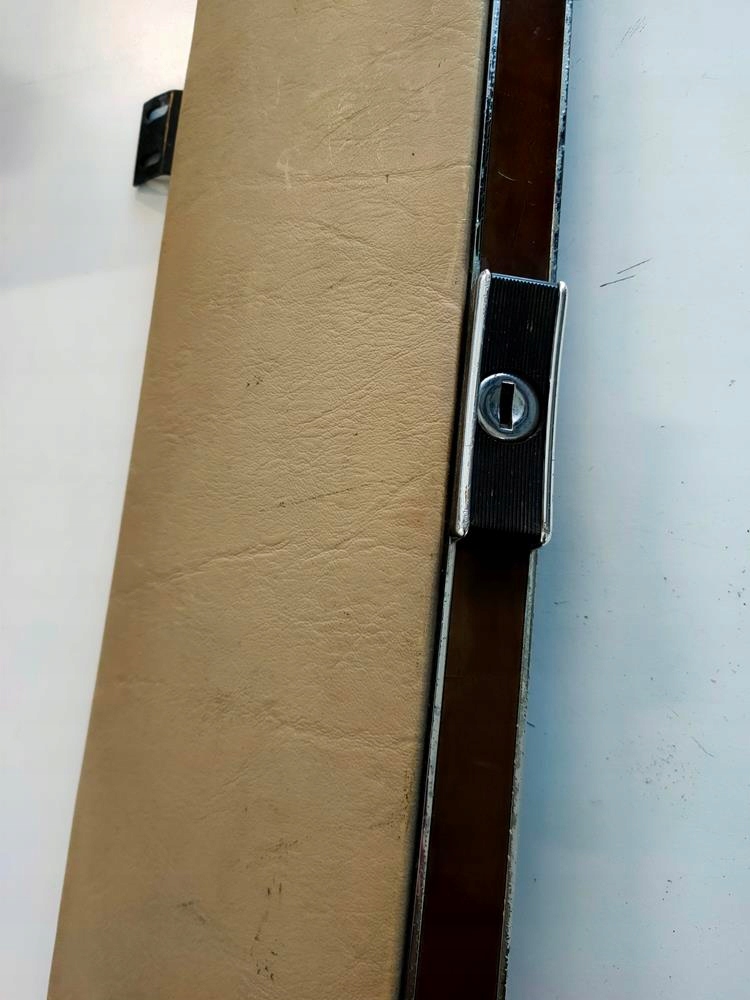 фото №15, Кришка дверцята бардачка панель приладів mercedes 107 ideał