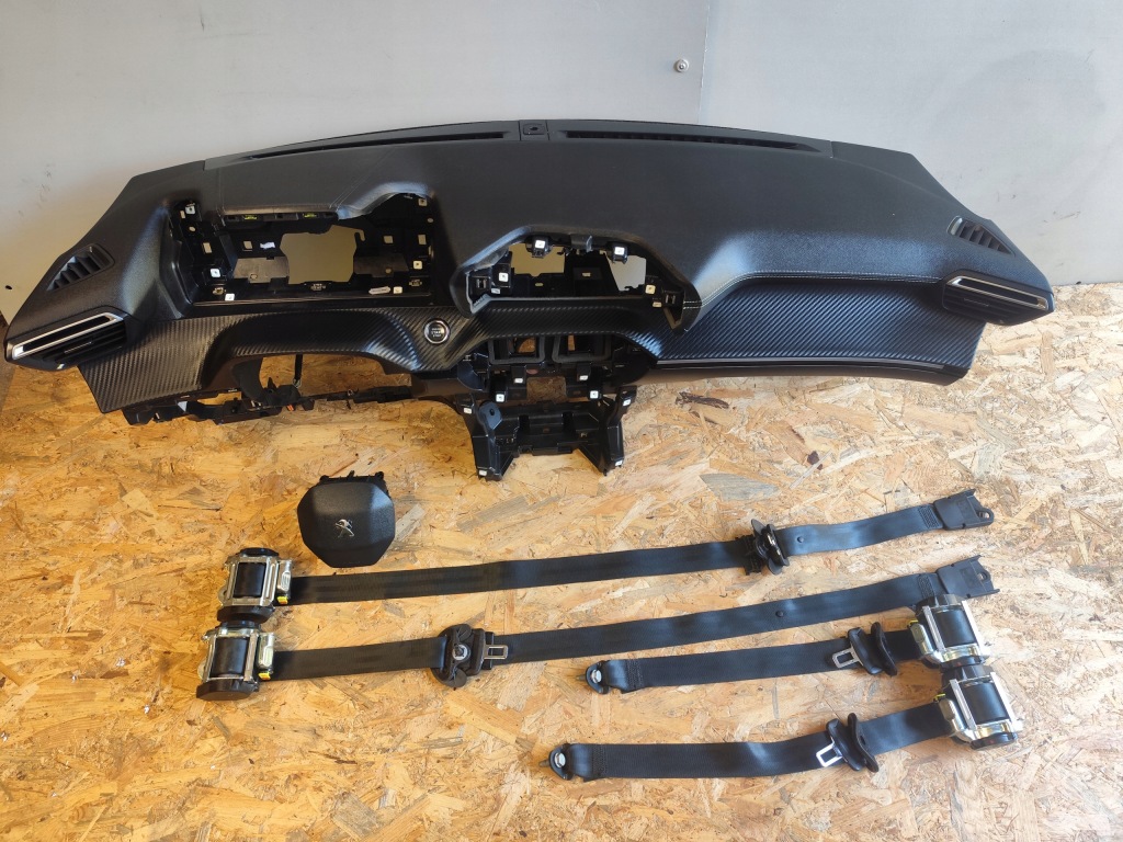 фото №1, Peugeot 2008 ii lift gt line консоль подушка безопасности ремни демонтаж