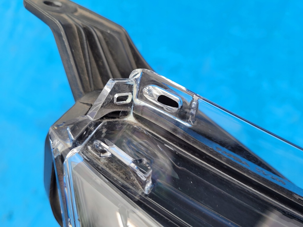 фото №12, Toyota corolla e16 | фара правый лампа перед led europa 81130-02e71-00