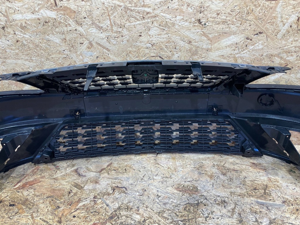 Seat leon 3 3 5f рестайлинг  16-20 бампер перед передний с Разборки