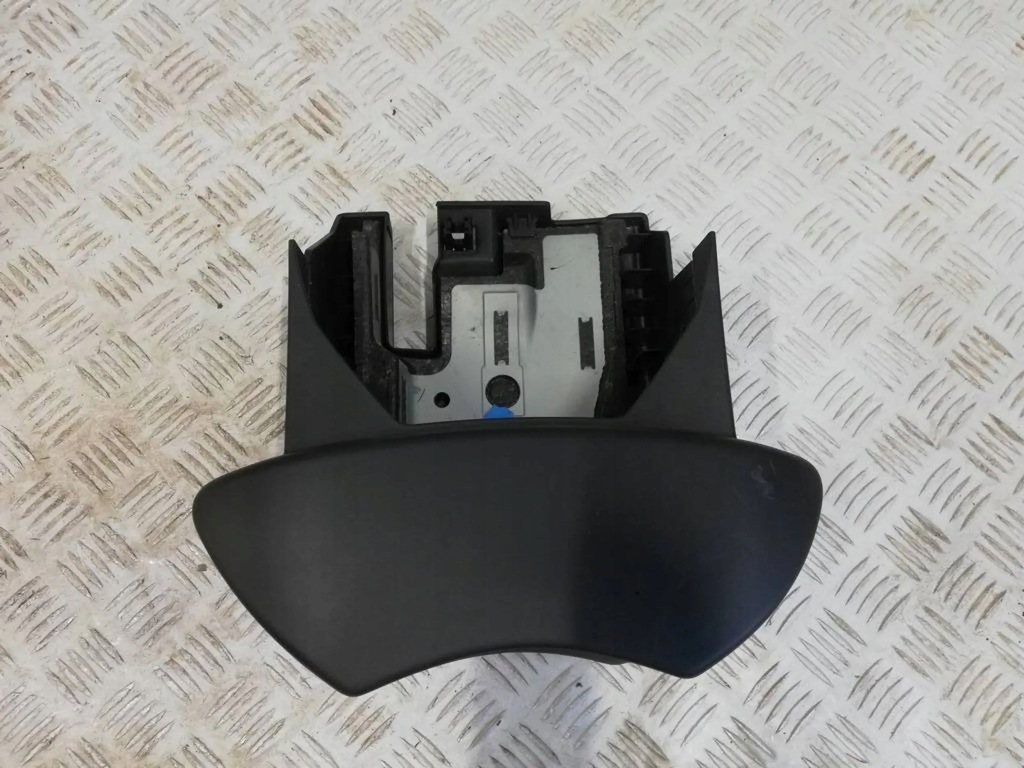 фото №2, Корпус руля renault zoe 484728678r