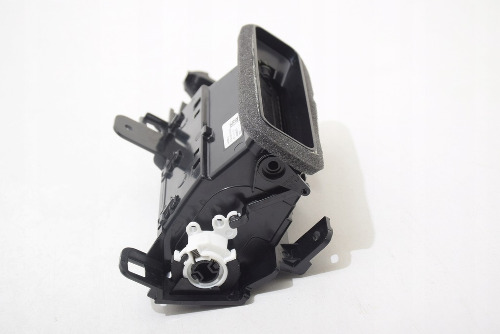 фото №8, Bmw x1 u11 x2 u10 2 u06 левая решётка обдув водителя панели приборной панели