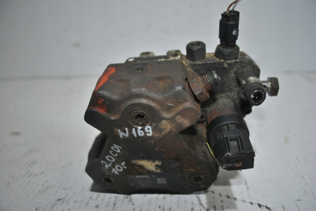 фото №1, Насос впрыскная mercedes w169 2.0 0445010096