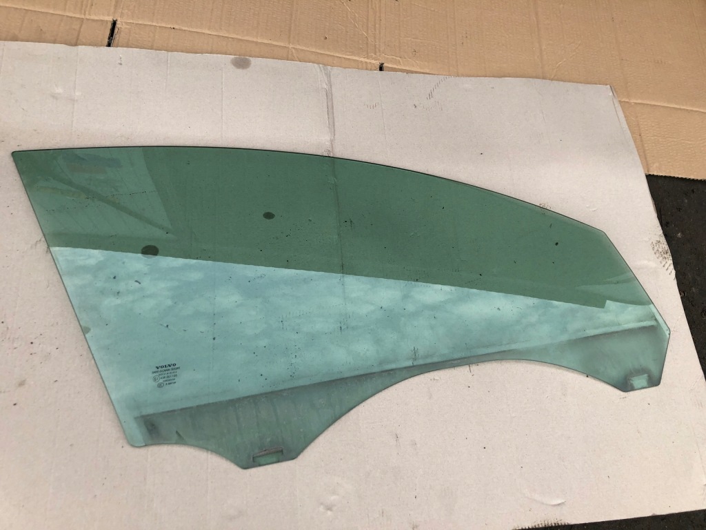 фото №1, Скло права бічна двері volvo s40 v50 2004-2006