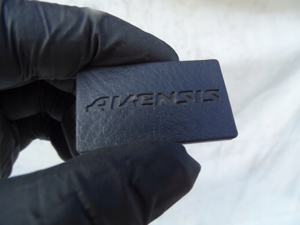 фото №1, Заглушка обшивка дверь toyota avensis t25