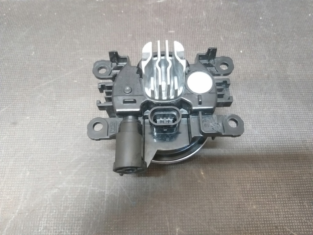 Противотуманная фара правый renault clio iv 4 captur led 261509314r Цена