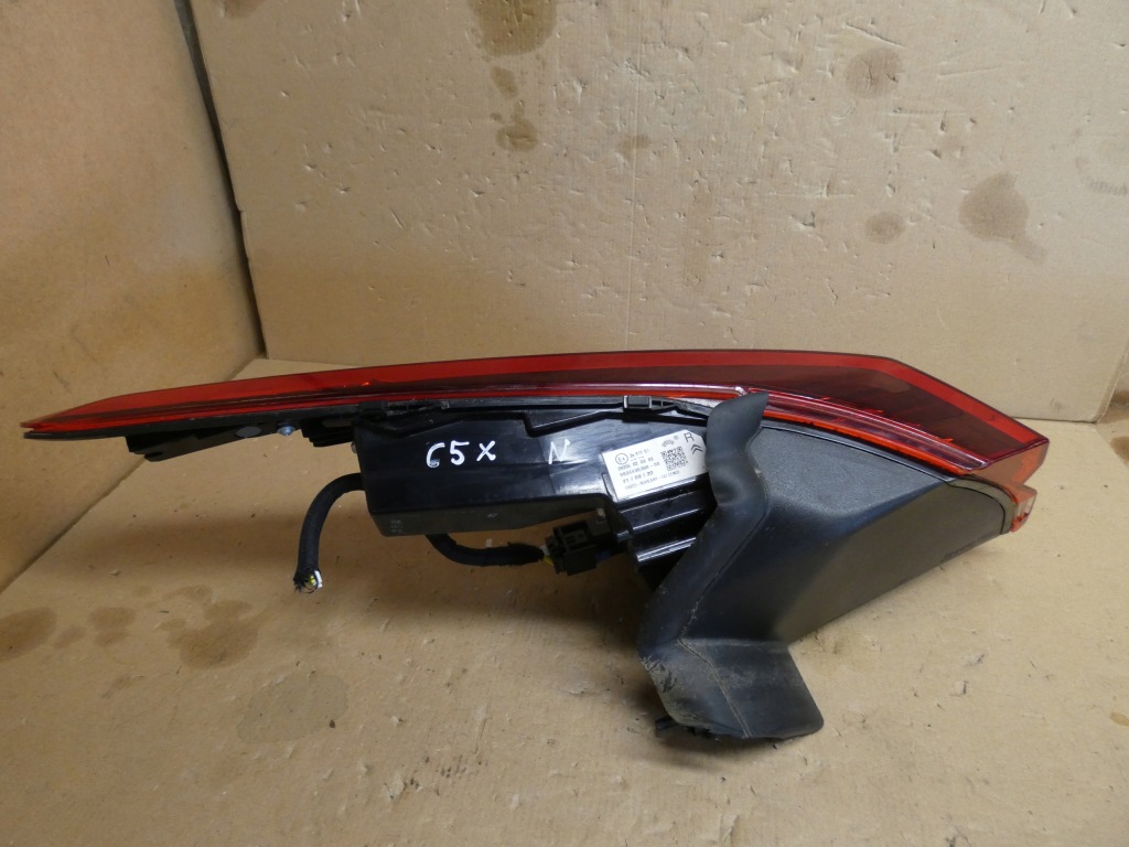 Купити Фара правий ліва задній led citroen c5 x c5x 9834936480 9834936380