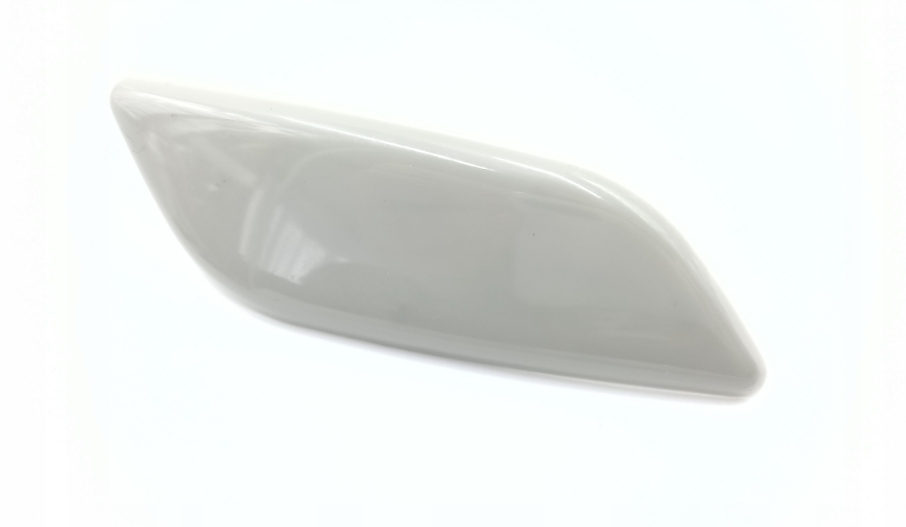 фото №1, Заглушка распылителя фара крышка бампера mazda 3 2013-2016 правая