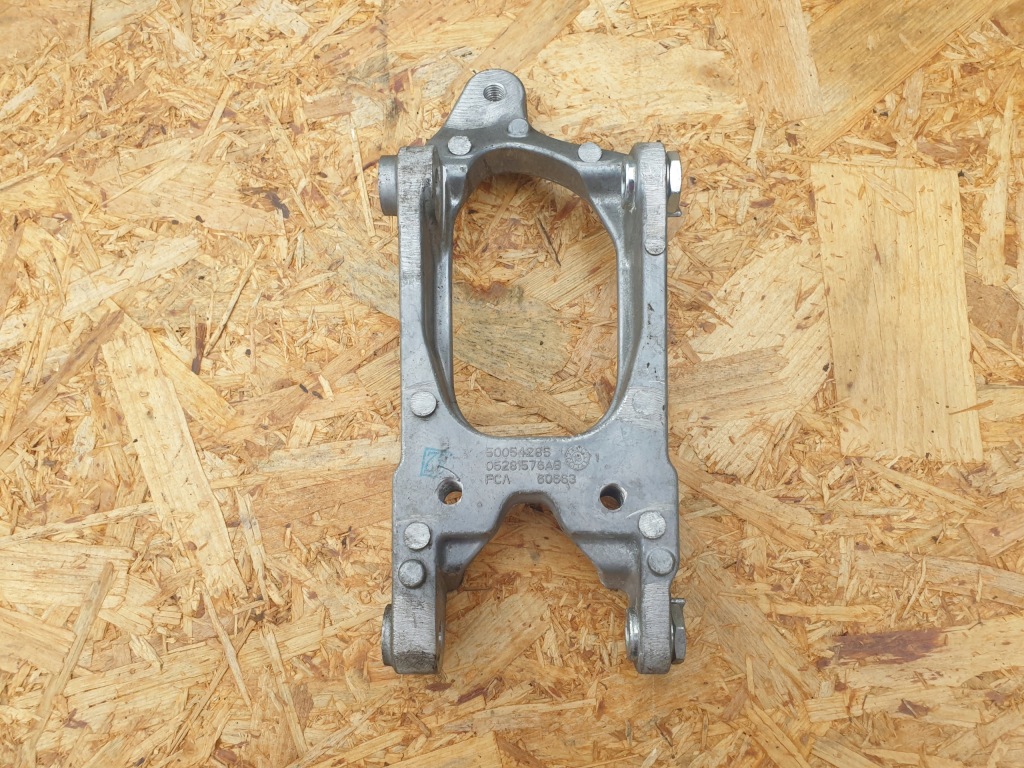 Купити Кронштейн генератора wrangler jl 2.0t 05281576ab