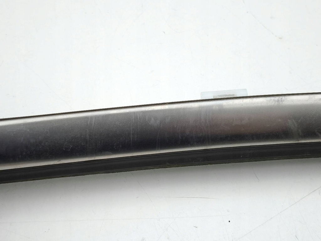 Kia sportage 2022 молдинг стекло задний в Украине