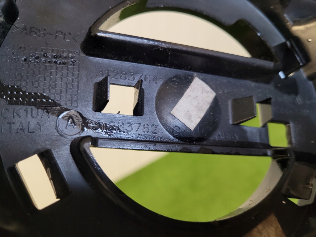 фото №10, Volvo v40 решітка радіатора решітка радіатора решітка радіатора радіатора оригінал 31283764