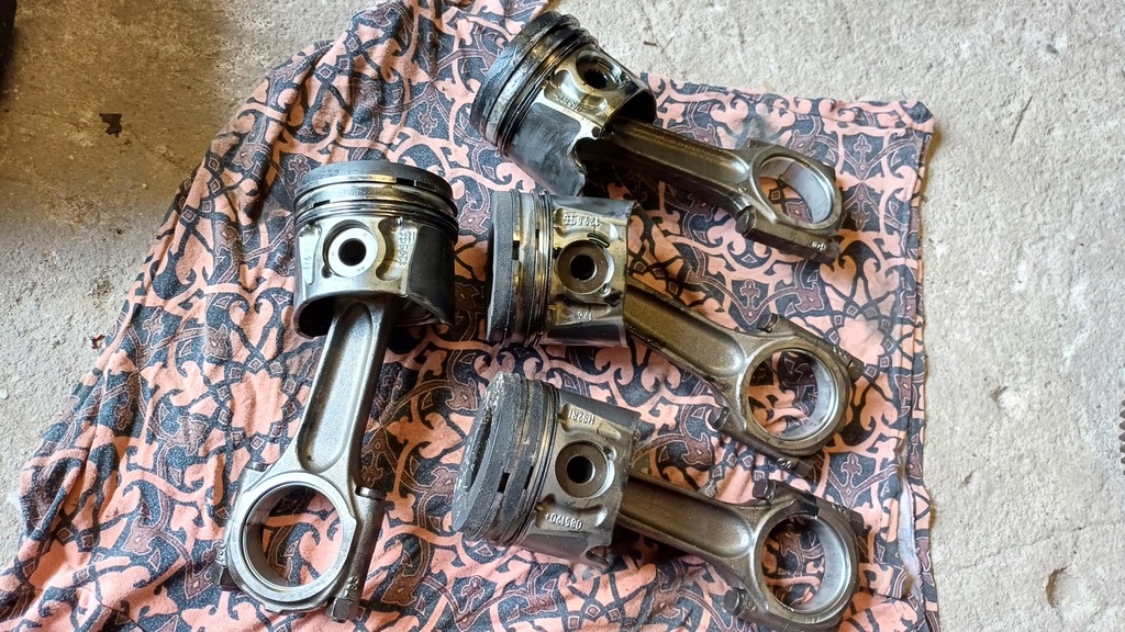 фото №1, Ford mondeo mk4 2.0 tdci поршень + шатун