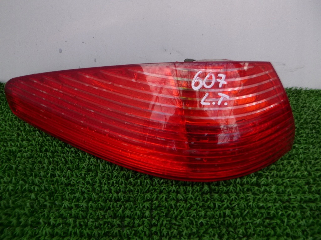 фото №1, Peugeot 607 лампа задняя левая оригинальная