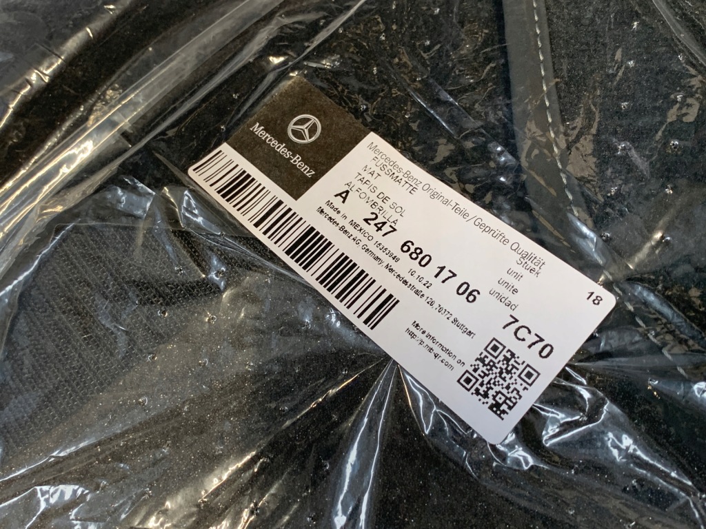 фото №11, Mercedes коврики велюровые glb 247 x247 a2476801706