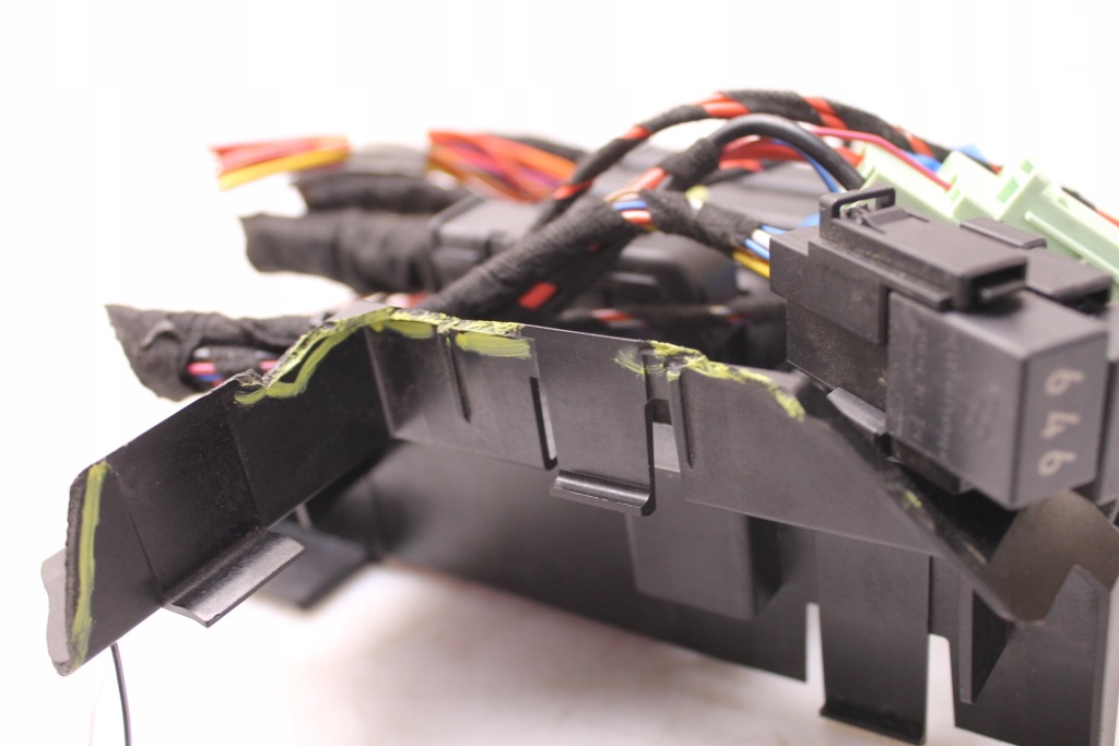 фото №3, Audi r8 ii 4s 16r- 5.2 fsi коробка запобіжників