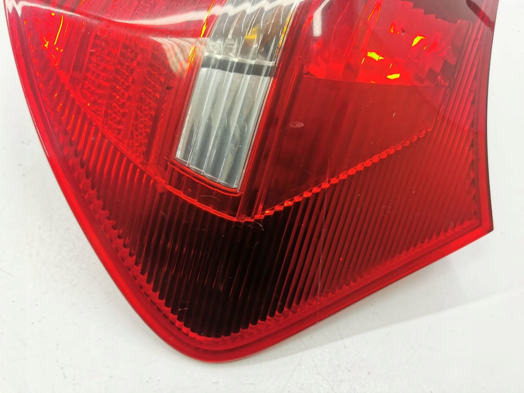 фото №9, Bmw 1 e81 e87 2007 правая сторона лампа задняя