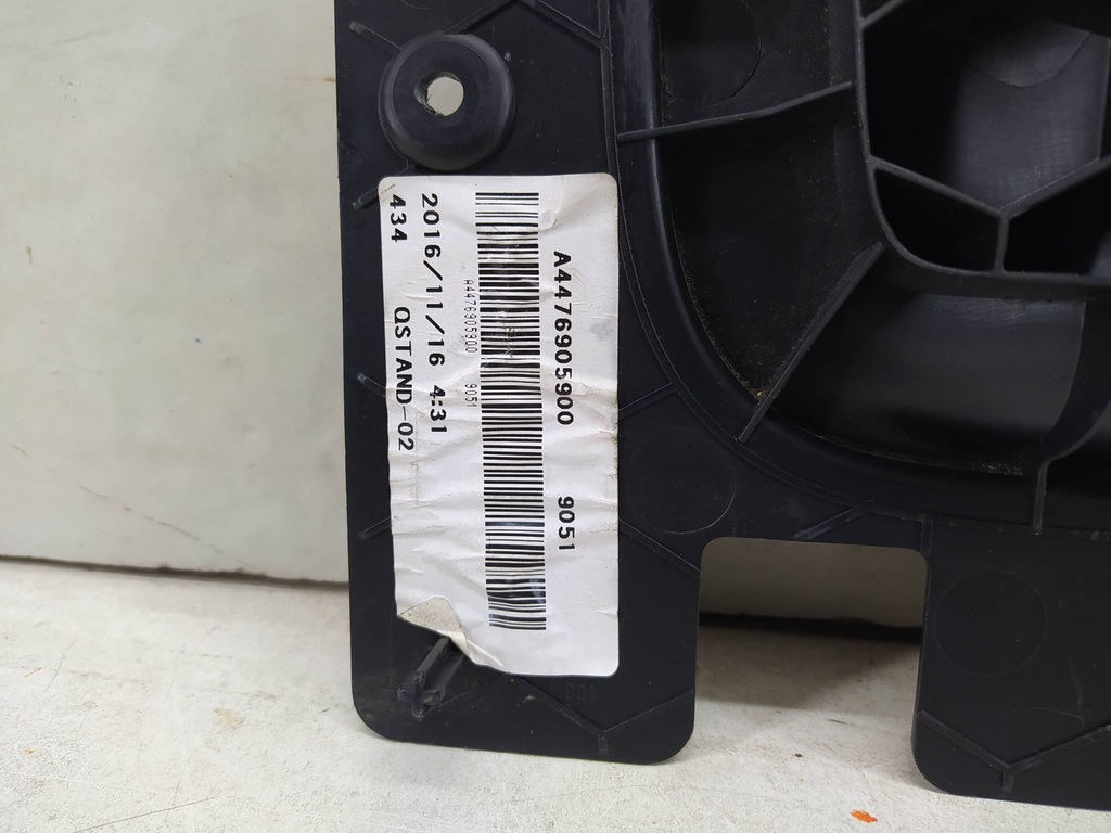 фото №10, Mercedes-benz vito v klasa 447 защита замка поперечина заднего багажника