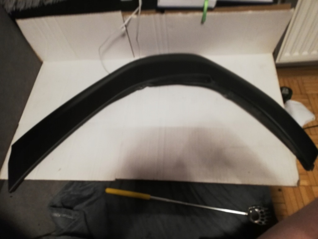 фото №1, Toyota yaris cross молдинг na крыло задняя lh 75606-k2011