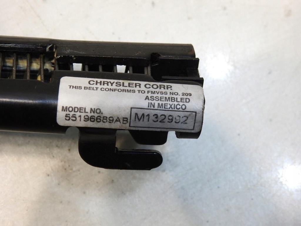 Ремень безопасности правый  перед grand cherokee wj с Разборки