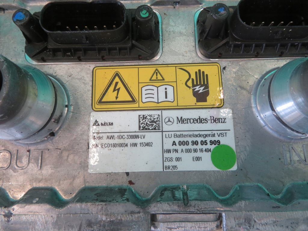 фото №8, Зарядний пристрій акумулятора mercedes w205 c klasa 17r