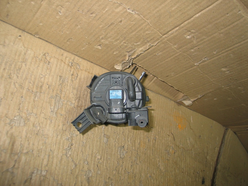 фото №6, Лампа противотуманная фара левый audi a4 b7 8e0941699c