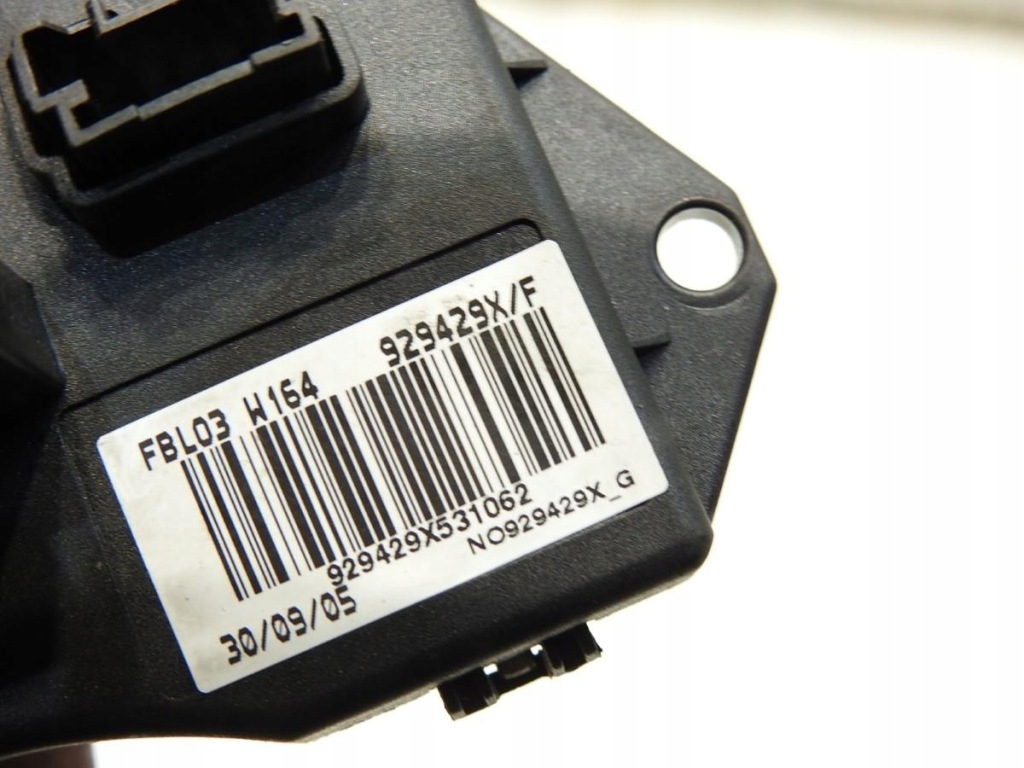 Резистор резистор mercedes r w251 929429xf в Україні