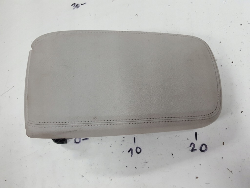 фото №1, Mercedes b w246 10r- подлокотник