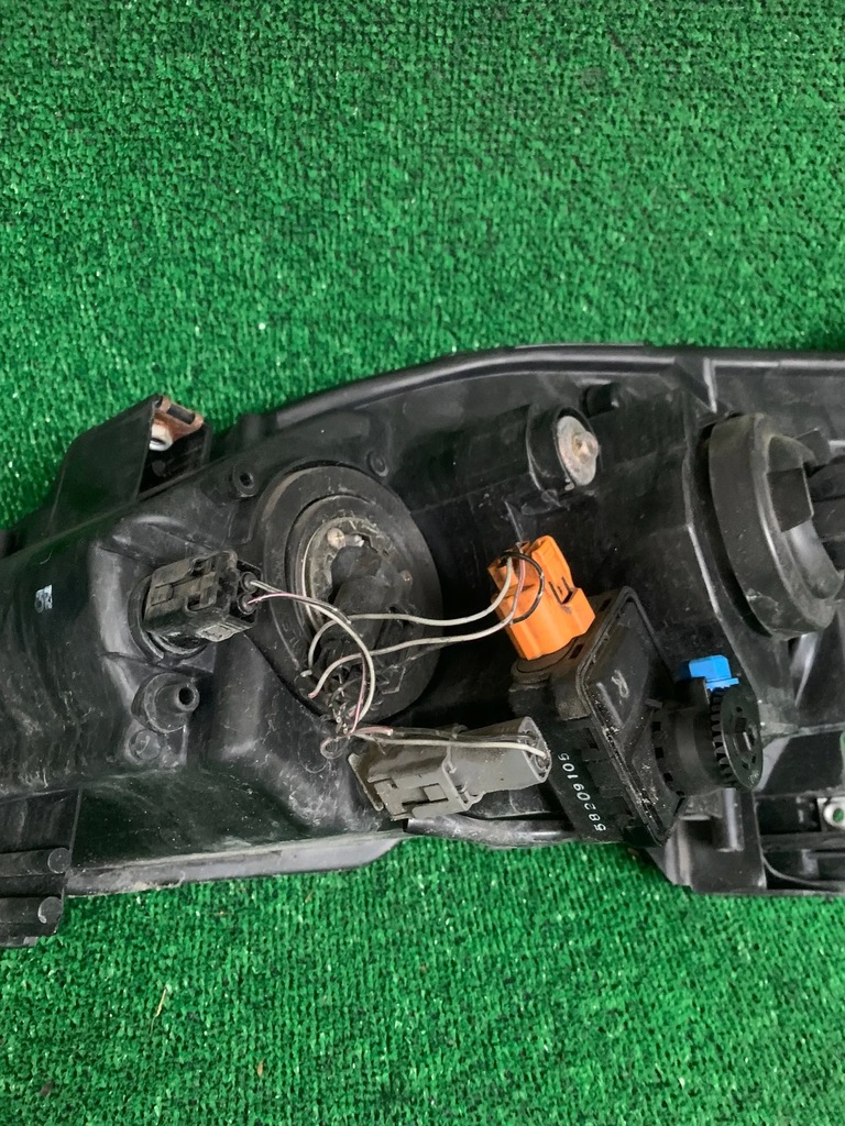 фото №6, Лампа передняя перед правая mazda 5 i c235-51030 wwa