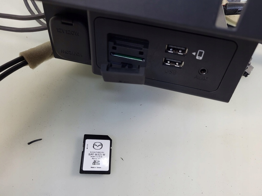 фото №11, Mazda 6 iii gl gj 2gi lift считыватель port соединитель usb джек карта sd карта 18r-