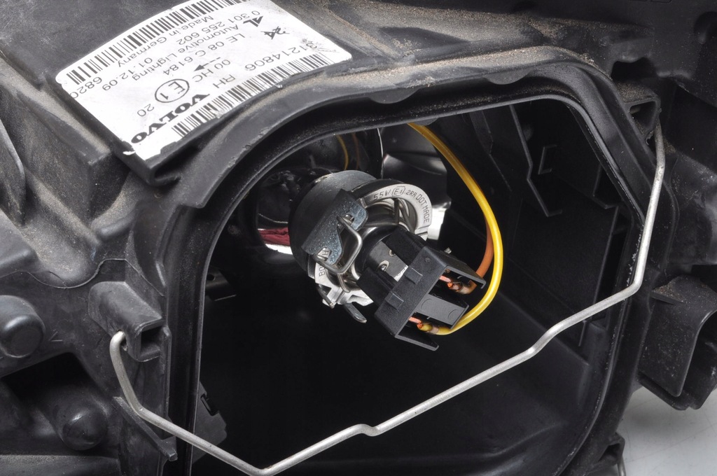 фото №10, Volvo c30 лампа правая передняя правый перед lift europa 31214806